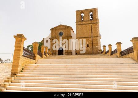 Panorama-Sehenswürdigkeiten der Kathedrale von St., Gerland von Agrigento (Cattedrale di San Gerlando di Agrigento) in Agrigento, Sizilien, Italien. Stockfoto