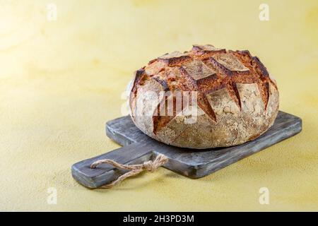Frisch gebackenes hausgemachtes Brot. Stockfoto