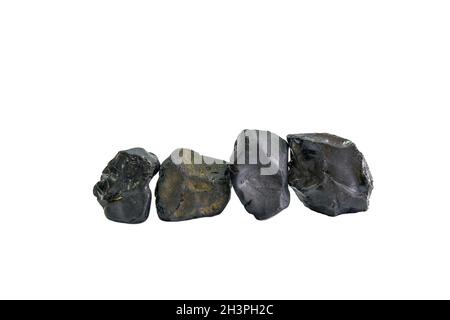 Die Reihe der Natur schwarz Onyx Makro-Aufnahme isoliert auf weißem Hintergrund, Stein Nahaufnahme Stockfoto