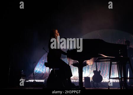 29. Oktober 2021. Toronto, KANADA. Die französisch-kanadische Sängerin Cœur de Pirate (Béatrice Martin) tritt in der Danforth Music Hall auf. Stockfoto