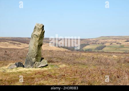 Der greenwood-Stein eine historische Grenze aus dem 16. Jahrhundert, die die Grenzen von midgley und wadworth Moor in calderdale im Westen von Yorkshi markiert Stockfoto