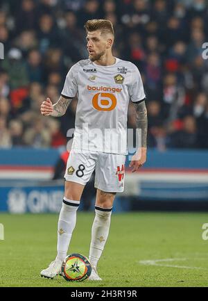 Paris, Frankreich. Okt. 2021. XEKA von LILLE in Aktion während des Spiels zwischen Paris Saint Germain und Lille, Spiel der 1. Liga UBER ISST am 24 2021. Oktober im Parc des Princes tadium in Marseille, Frankreich. Foto von Loic BARATOUX/ABACAPRESS.COM Quelle: Abaca Press/Alamy Live News Stockfoto