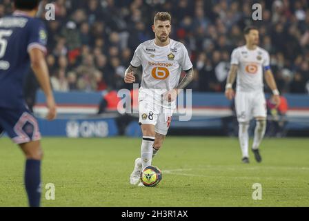 Paris, Frankreich. Okt. 2021. XEKA von LILLE in Aktion während des Spiels zwischen Paris Saint Germain und Lille, Spiel der 1. Liga UBER ISST am 24 2021. Oktober im Parc des Princes tadium in Marseille, Frankreich. Foto von Loic BARATOUX/ABACAPRESS.COM Quelle: Abaca Press/Alamy Live News Stockfoto