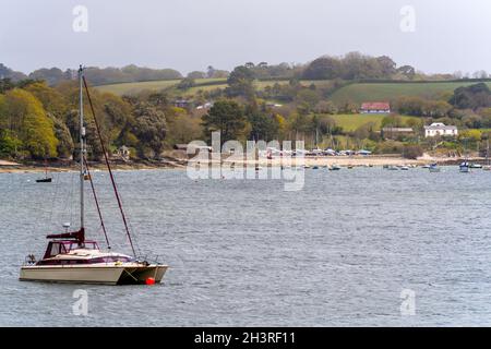 MYLOR BRIDGE, CORNWALL, Großbritannien - MAI 9 : Blick über den Restronguet Creek in der Nähe der Mylor Bridge, Falmouth, Cornwall am 9. Mai 2021 Stockfoto