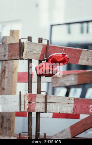 Straßenarbeiten: Signal- und Warnleuchten, Stadt Stockfoto