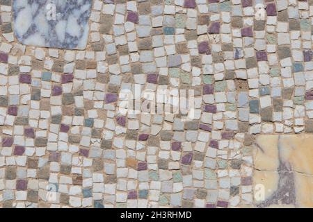 Archäologische Überreste der antiken Stadt Empuries. Echter Mosaikboden in der Neapolis. Stockfoto