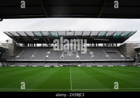 Ein General des neuen Riverside steht vor dem Sky Bet Championship-Spiel zwischen Fulham und West Bromwich Albion im Craven Cottage, London. Bilddatum: Samstag, 30. Oktober 2021. Stockfoto