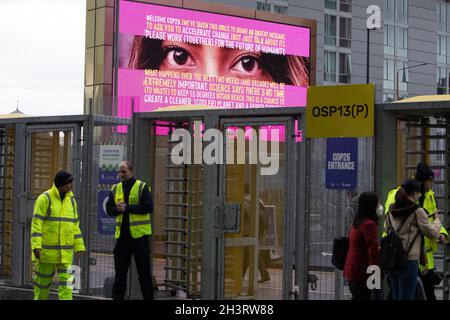 Glasgow, Großbritannien. Außenansicht der Veranstaltungsorte der 26. UN-Klimakonferenz, bekannt als COP26, in Glasgow, Großbritannien, am 30. Oktober 2021. Foto: Jeremy Sutton-Hibbert/Alamy Live News. Stockfoto