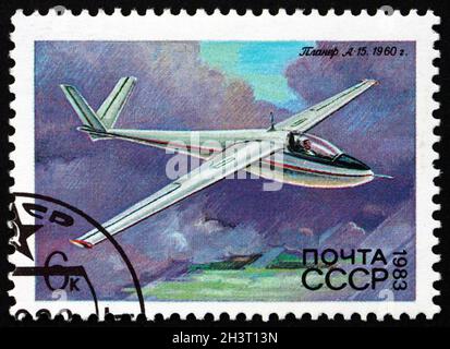 RUSSLAND - UM 1983: Eine in Russland gedruckte Marke zeigt A-15, 1960, Glider, um 1983 Stockfoto