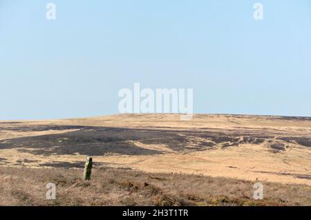 Der greenwood-Stein eine historische Grenze aus dem 16. Jahrhundert, die die Grenzen von midgley und wadworth Moor in calderdale im Westen von Yorkshi markiert Stockfoto