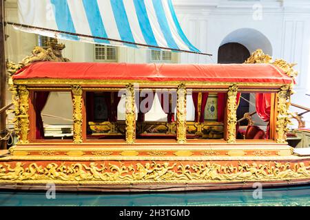 Der Bucentaur (Bucintoro). Antikes Königliches Schiff der Savoia Familie. Venaria Reale, Italien Stockfoto