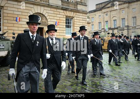 Edinburgh Schottland, Großbritannien Oktober 30 2021. Sir Walter Scott 250 Jahre Gottesdienst in St. Giles, gefolgt von einer Prozession auf dem Hügel zu seinem Monument in den Princes Street Gardens. Credit sst/alamy Live News Stockfoto