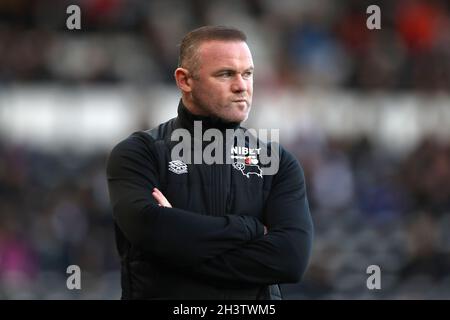Derby County-Manager Wayne Rooney auf der Touchline während des Sky Bet Championship-Spiels im Pride Park, Derby. Bilddatum: Samstag, 30. Oktober 2021. Stockfoto