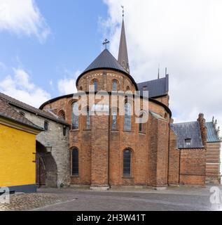 Blick auf die historische lutherische Kathedrale von Roskilde im Stadtzentrum Stockfoto