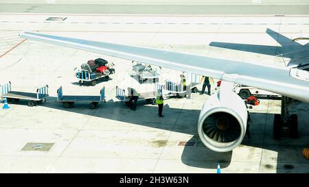 Start- und Landebahnen am Flughafen El Prat de Llobregat, Barcelona, Katalonien, Spanien, Europa Stockfoto