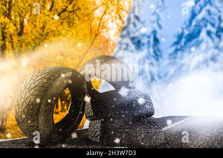 Reifen wechseln Herbst und Winter im Freien Stockfoto