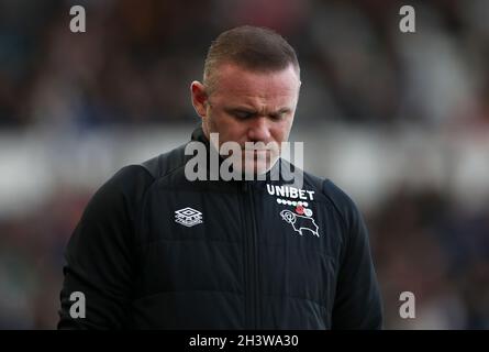 Derby County-Manager Wayne Rooney auf der Touchline während des Sky Bet Championship-Spiels im Pride Park, Derby. Bilddatum: Samstag, 30. Oktober 2021. Stockfoto