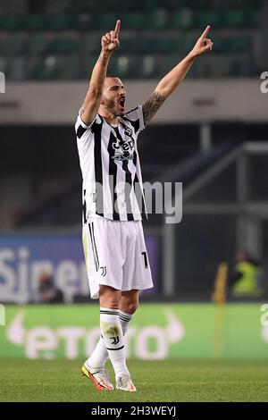 Verona, Italien. Oktober 2021. Leonardo Bonucci vom FC Juventus reagiert beim Fußballspiel der Serie A 2021/2022 zwischen Hellas Verona und dem FC Juventus im Marcantonio Bentegodi-Stadion in Verona (Italien) am 30. Oktober 2021. Foto Federico Tardito/Insidefoto Kredit: Insidefoto srl/Alamy Live News Stockfoto