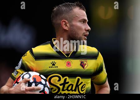 Vicarage Road, Watford, Herts, Großbritannien. Oktober 2021. Premier League Football, Watford versus Southampton; Tom Cleverley von Watford Kredit: Action Plus Sports/Alamy Live News Stockfoto