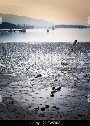 Ebbe am Strand der Palit Bucht von Eufemija auf der Insel Rab Kroatien Stockfoto