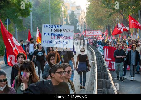 Rom, Italien 30/10/2021: Protestdemonstration gegen den G20-Gipfel. © Andrea Sabbadini Stockfoto