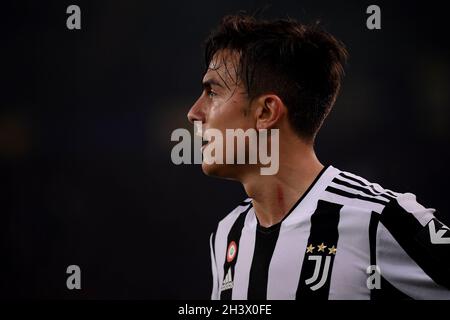 Verona, Italien. Oktober 2021. Paulo Dybala vom FC Juventus reagiert während des Fußballspiels Hellas Verona und Juventus FC in der Serie A 2021/2022 im Marcantonio Bentegodi-Stadion in Verona (Italien) am 30. Oktober 2021. Foto Federico Tardito/Insidefoto Kredit: Insidefoto srl/Alamy Live News Stockfoto