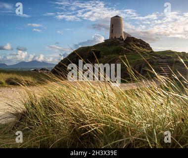 Abenddämmerung auf Llanddwyn Island, Anglesey Wales Großbritannien Stockfoto