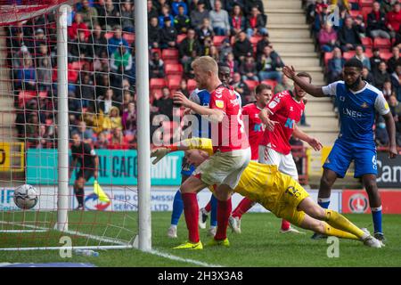LONDON, GROSSBRITANNIEN. 30. OKTOBER Jayden Stockley von Charlton feiert nach dem Tor während des Sky Bet League 1-Spiels zwischen Charlton Athletic und Doncaster Rovers am Samstag, den 30. Oktober 2021 im The Valley, London. (Kredit: Federico Maranesi | MI Nachrichten) Kredit: MI Nachrichten & Sport /Alamy Live Nachrichten Stockfoto