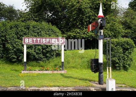 BETTISFIELD, CLWYD, WALES - JULI 10 : Blick auf den alten Bahnhof in Bettisfield, Clwyd, Wales am 10. Juli 2021 Stockfoto