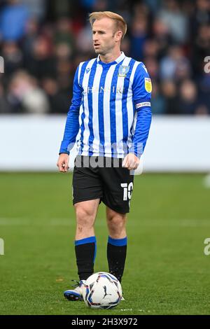 Barry Bannan #10 von Sheffield Mittwoch während des Spiels in, am 10/30/2021. (Foto von Craig Thomas/News Images/Sipa USA) Quelle: SIPA USA/Alamy Live News Stockfoto