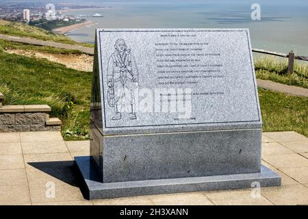 BEACHY HEAD, SUSSEX, Großbritannien - JULI 29 : Blick auf das Kriegsdenkmal der Schlacht von Großbritannien am Beachy Head in East Sussex am 29. Juli 2021 Stockfoto