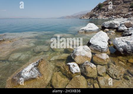 Bank von Akdamar Island in Lake Van, Türkei Stockfoto