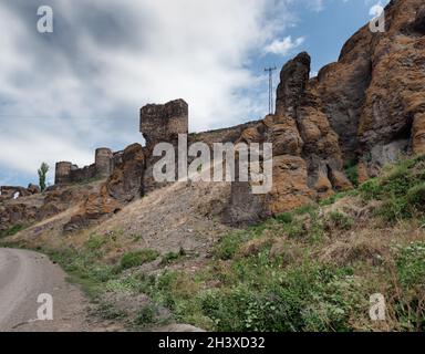 Ruinen des armenischen Klosters in der Nähe des Dorfes Tunckaya in der türkischen Provinz Kars Stockfoto