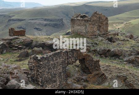 Ruinen des armenischen Klosters in der Nähe des Dorfes Tunckaya in der türkischen Provinz Kars Stockfoto