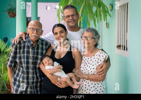 Familienfoto der vier Generationen Stockfoto