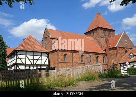 Stiftskirche St. Mauritius und St. Viktor in Bassum Stockfoto