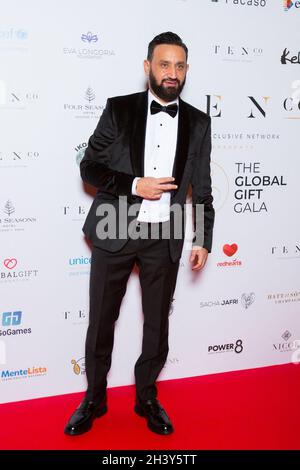 Cyril Hanouna nimmt an der Fotocall während der Global Gift Gala 2021 im Four Seasons Hotel George V am 30. Oktober 2021 in Paris, Frankreich, Teil. Foto von Nasser Berzane/ABACAPRESS.COM Stockfoto