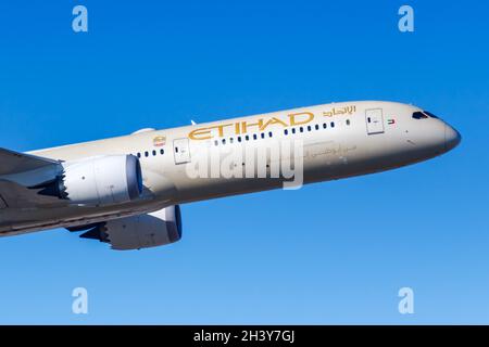 Etihad Boeing 787-10 Dreamliner Aircraft Frankfurt Airport in Deutschland Stockfoto