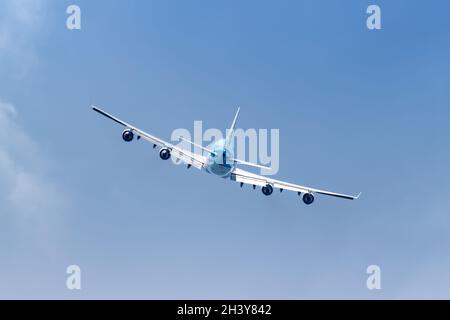 KLM Asia Boeing 747-400 Aircraft Sint Maarten Airport in der Karibik Stockfoto