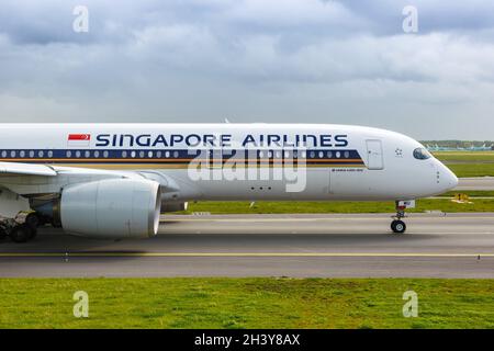 Singapore Airlines Airbus A350-900, Flughafen Amsterdam Schiphol Stockfoto
