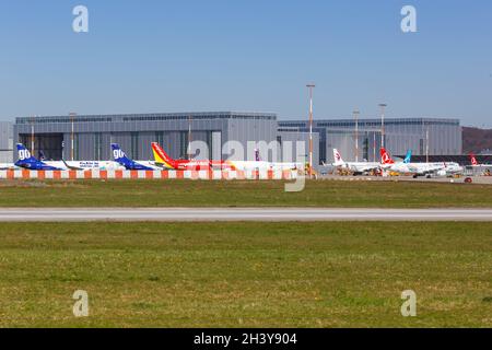 Flugzeuge im Airbus-Werk Hamburg Finkenwerder in Deutschland Stockfoto