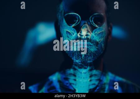 Totenkopf Portrait Skelett von erwachsenen Mann in halloween Stockfoto