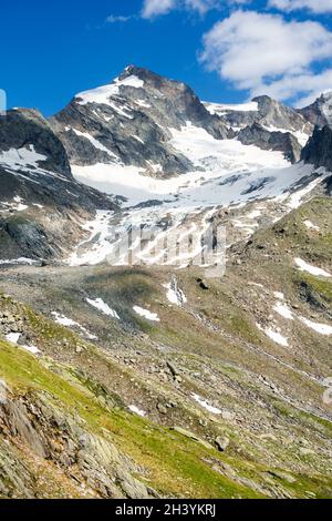 Die Dreiherrenspitze (3499 m) an der Grenze zwischen Italien und Österreich Stockfoto