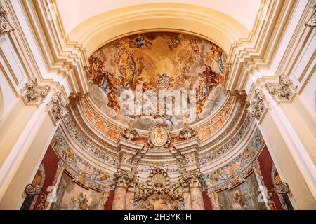 Dubrovnik, Kroatien - 04. Mai 2016: Innenraum der Kirche des Heiligen Ignatius in Dubrovnik, Kroatien. Stockfoto