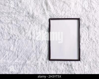 Schwarzer Holzrahmen für Druckmockup, Luxus-Wohnkultur und Innenarchitektur, Poster und druckbare Kunst Stockfoto