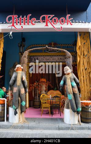 Das Halloween Haus. Gruseliges Halloween, gruselige Kürbisse. Athen, Griechenland 10-31-2021 Stockfoto