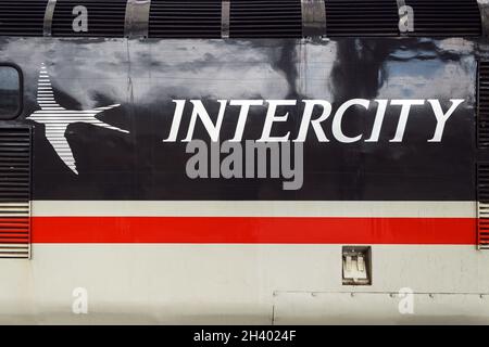 Intercity Lackierung auf 37718 am Bahnhof Carlisle.. Stockfoto