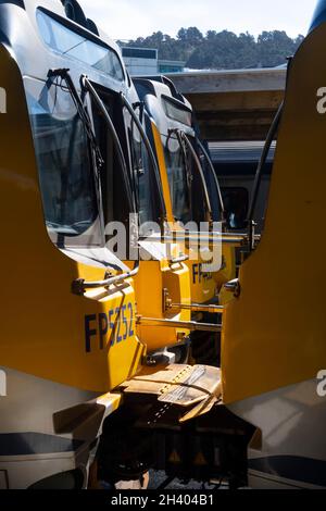 Vorstädtische Elektrozüge am Bahnhof Wellington, North Island, Neuseeland Stockfoto