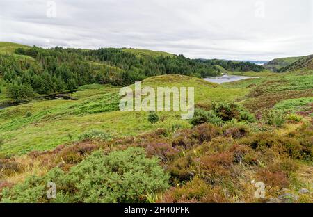 Loch Inchard, ein küstenloch an der Westküste Schottlands, Großbritannien. Eine der Sehenswürdigkeiten der North Coast 500 Fernfahrstrecke. Schottland, Vereinigte Staaten Stockfoto