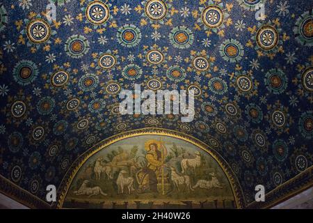 Mosaik im Mausoleum der Galla Placidia Stockfoto